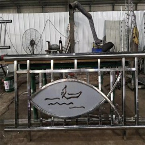 常德不銹鋼復(fù)合管護(hù)欄廠家加工廠家