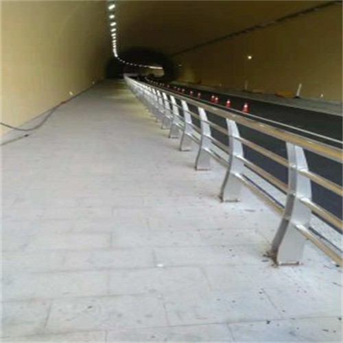 麻城鑄造石鋼管護(hù)欄多少錢一米