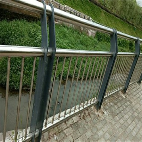 湘鄉(xiāng)不銹鋼防撞欄桿工廠