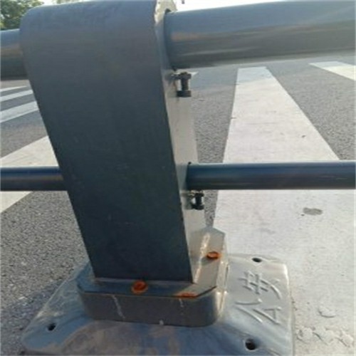 湖南常德市景區(qū)隔離護(hù)欄工程質(zhì)量穩(wěn)定可靠