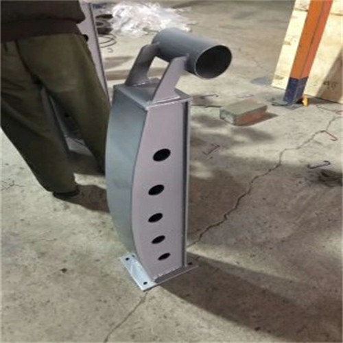 五指山市性價(jià)比高的廣西不銹鋼復(fù)合管護(hù)欄