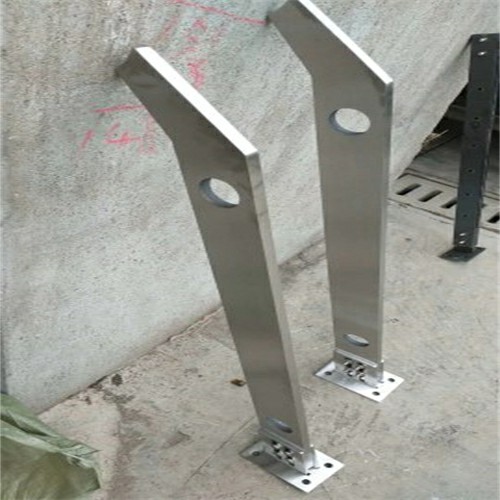 江西南昌市天橋橋梁景觀護欄品質(zhì)優(yōu)異