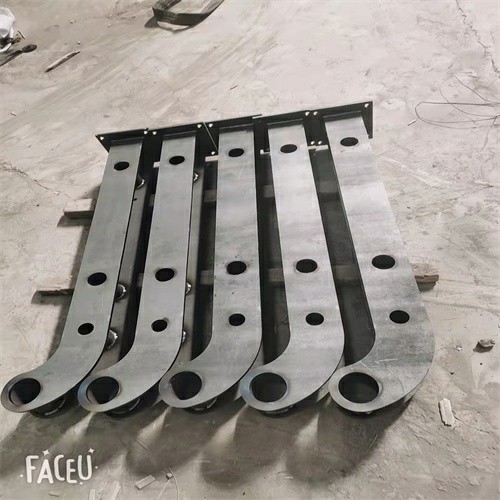 酒泉外復(fù)不銹鋼復(fù)合管不銹鋼碳素鋼復(fù)合管欄桿價(jià)格201不銹鋼復(fù)合管廠家