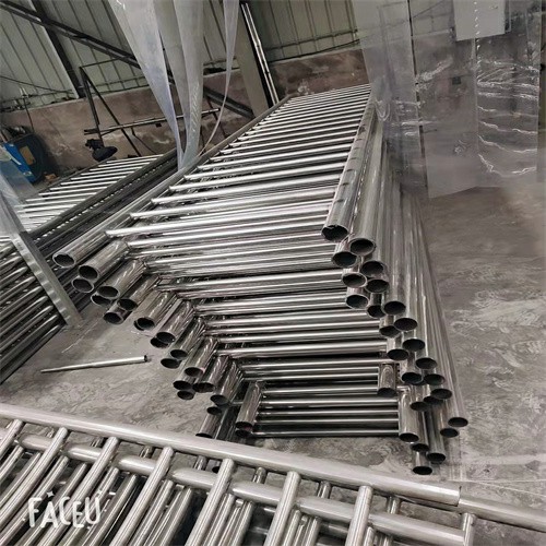 瓊海市山東不銹鋼復(fù)合管護(hù)欄價(jià)格透明