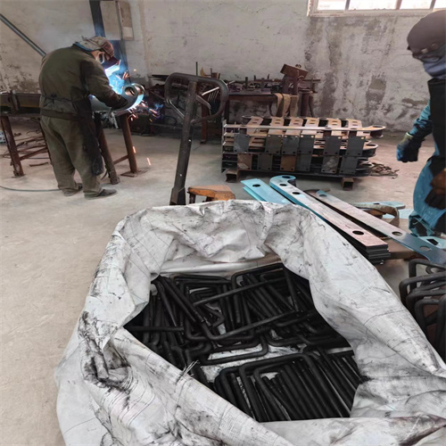 護(hù)欄廠家聯(lián)系方式 護(hù)欄廠家聯(lián)系方式價格