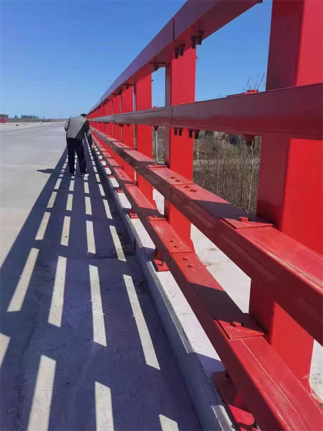 三水景區(qū)隔離護(hù)欄