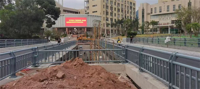  護(hù)欄支持大批量采購