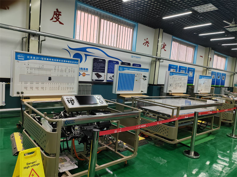 學(xué)真技術(shù)的新能源汽修男生學(xué)什么好