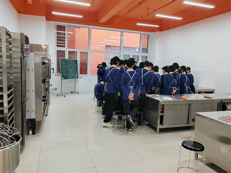 井陘礦哪有糕點烘焙裱花學(xué)校適合女孩學(xué)的專業(yè)有哪些