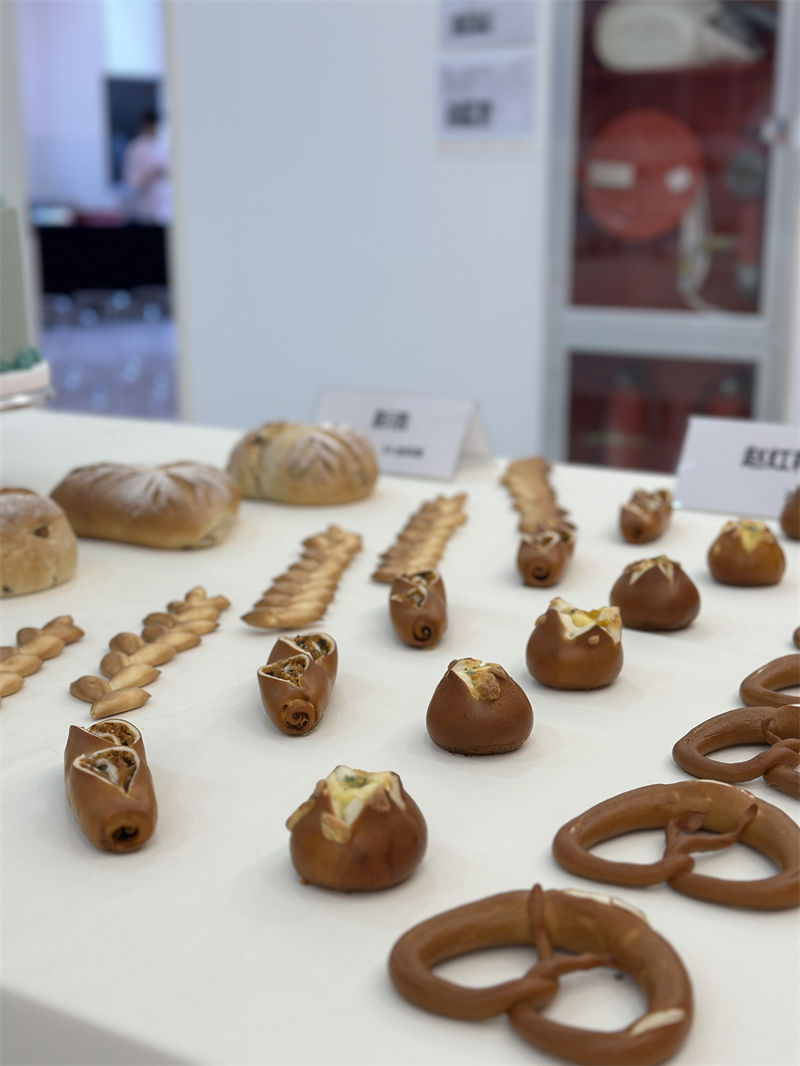 專業(yè)的西點甜點培訓學校|虎振技校怎么報名