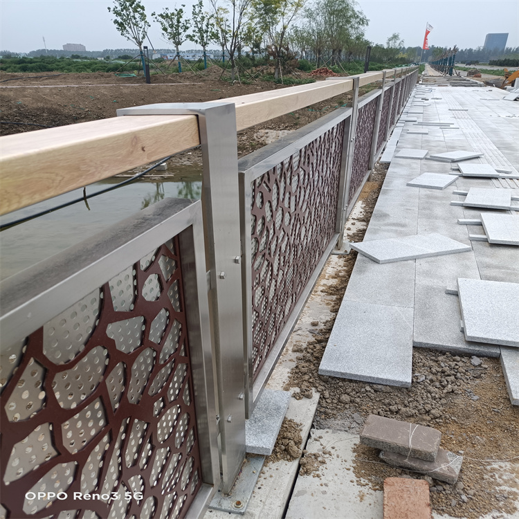 定西河道景觀護(hù)欄護(hù)欄免費測量