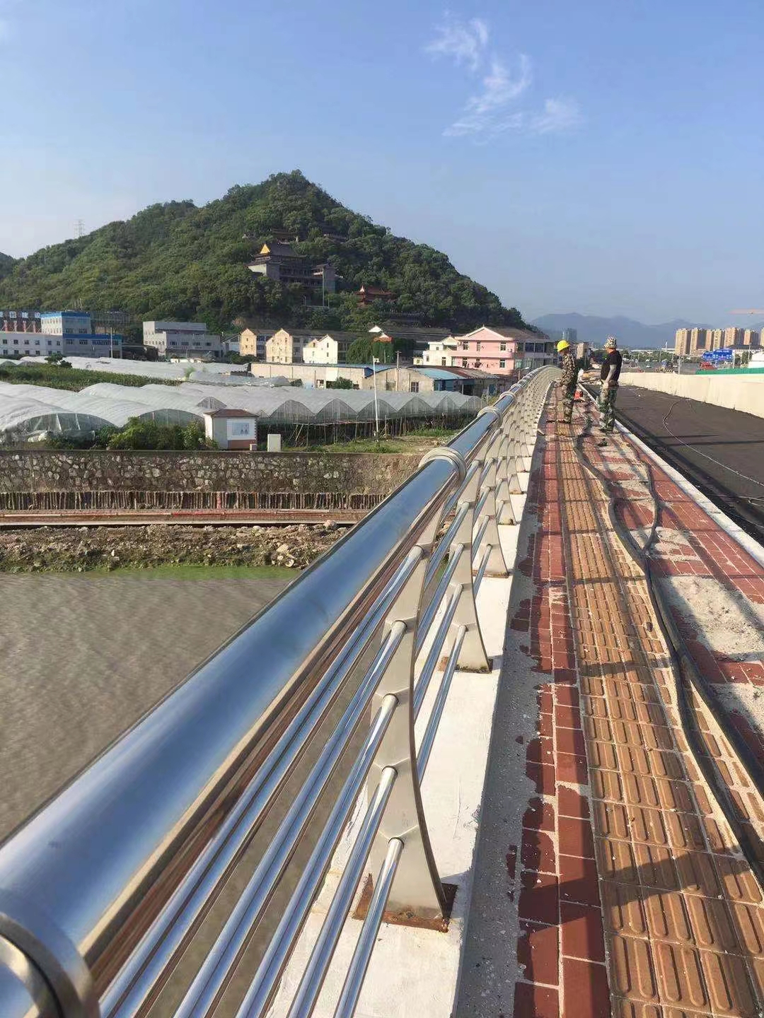 人行護(hù)欄交貨快