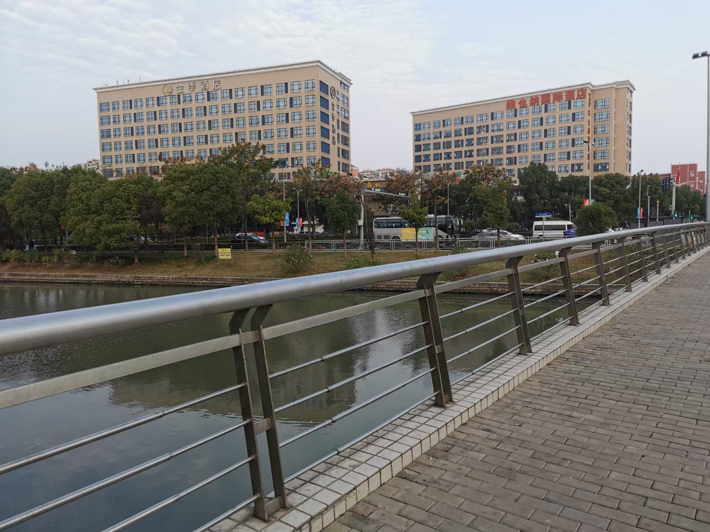 浠水護欄不銹鋼碳素鋼復合管欄桿實拍品質(zhì)保障