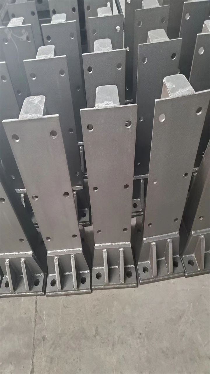 護(hù)欄 不銹鋼護(hù)欄應(yīng)用廣泛