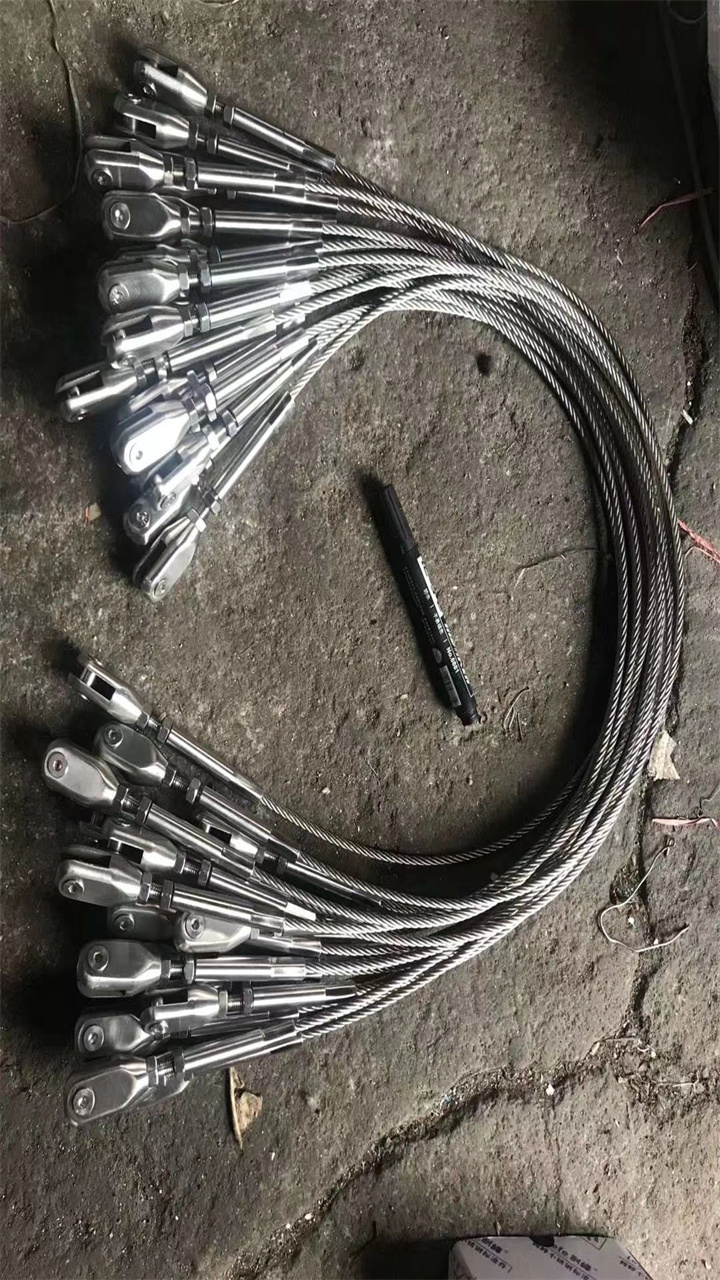 南充防撞不銹鋼護(hù)欄生產(chǎn)基地