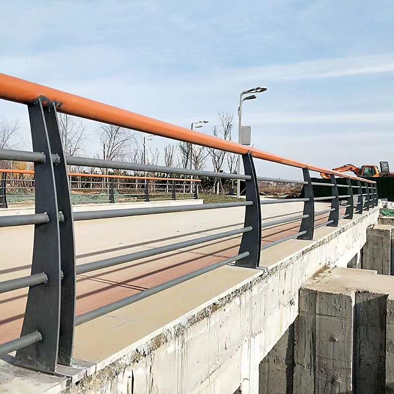 304不銹鋼復(fù)合管護(hù)欄價格