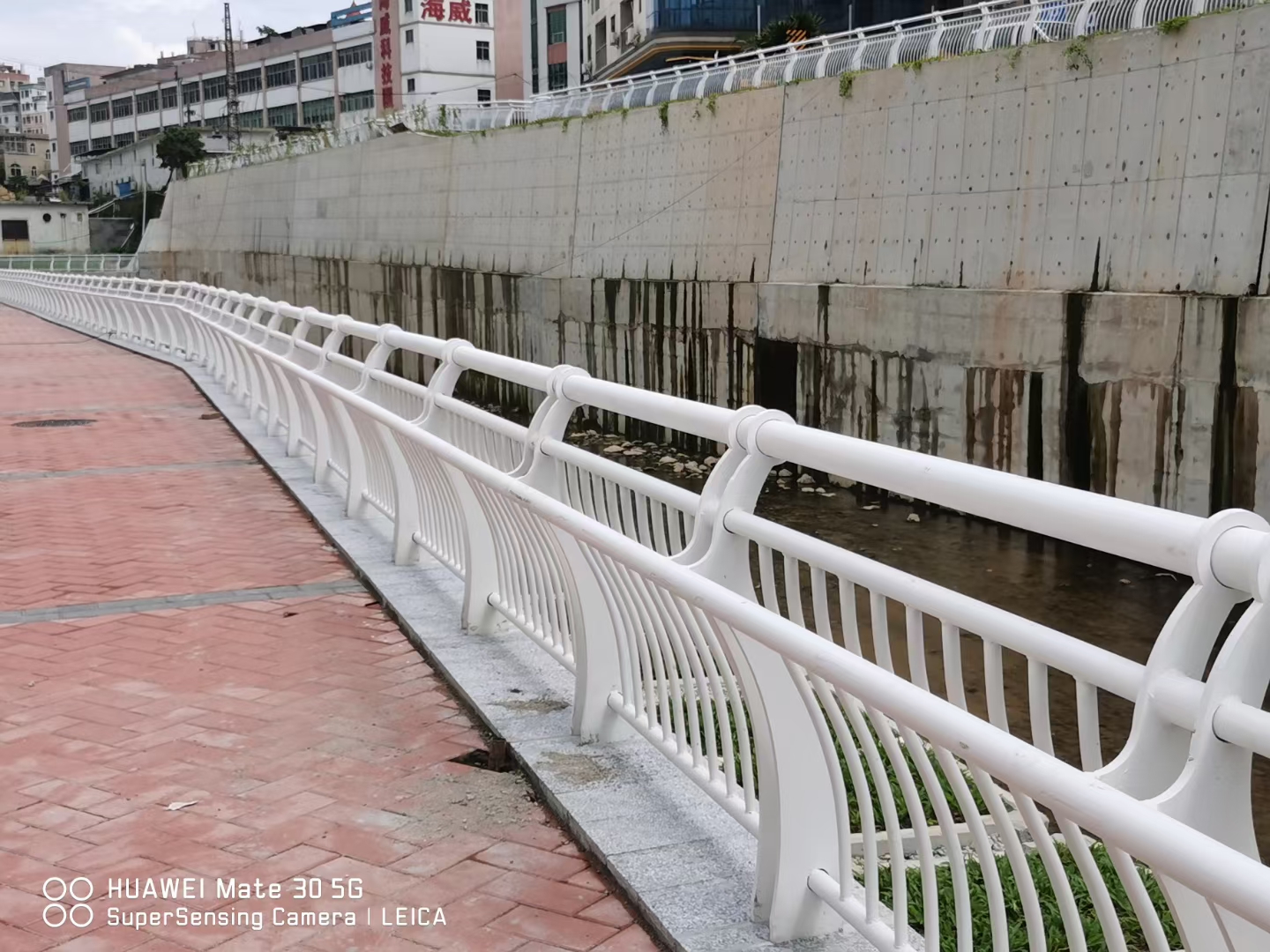 陽泉304不銹鋼復(fù)合管護欄制造廠家