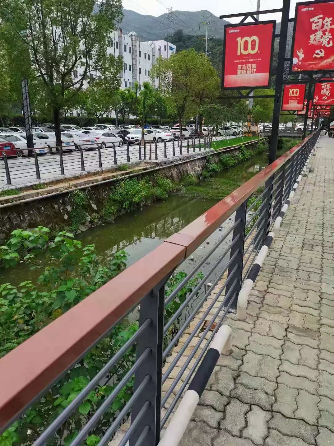 宜都護(hù)欄q355c防撞護(hù)欄層層質(zhì)檢