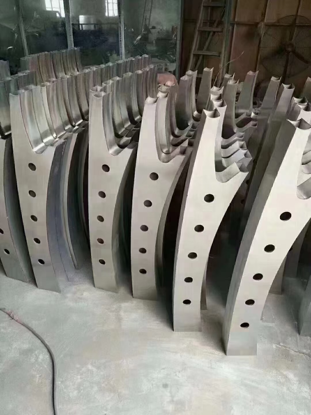 304不銹鋼復(fù)合管護(hù)欄價格