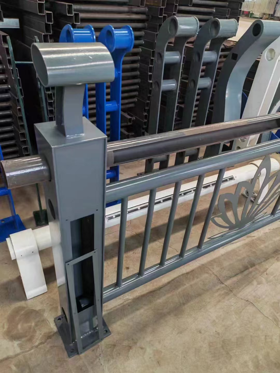 木紋轉(zhuǎn)印不銹鋼護(hù)欄批發(fā)價(jià)