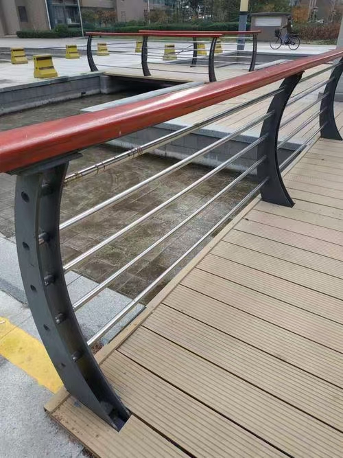 不銹鋼立柱本地廠家