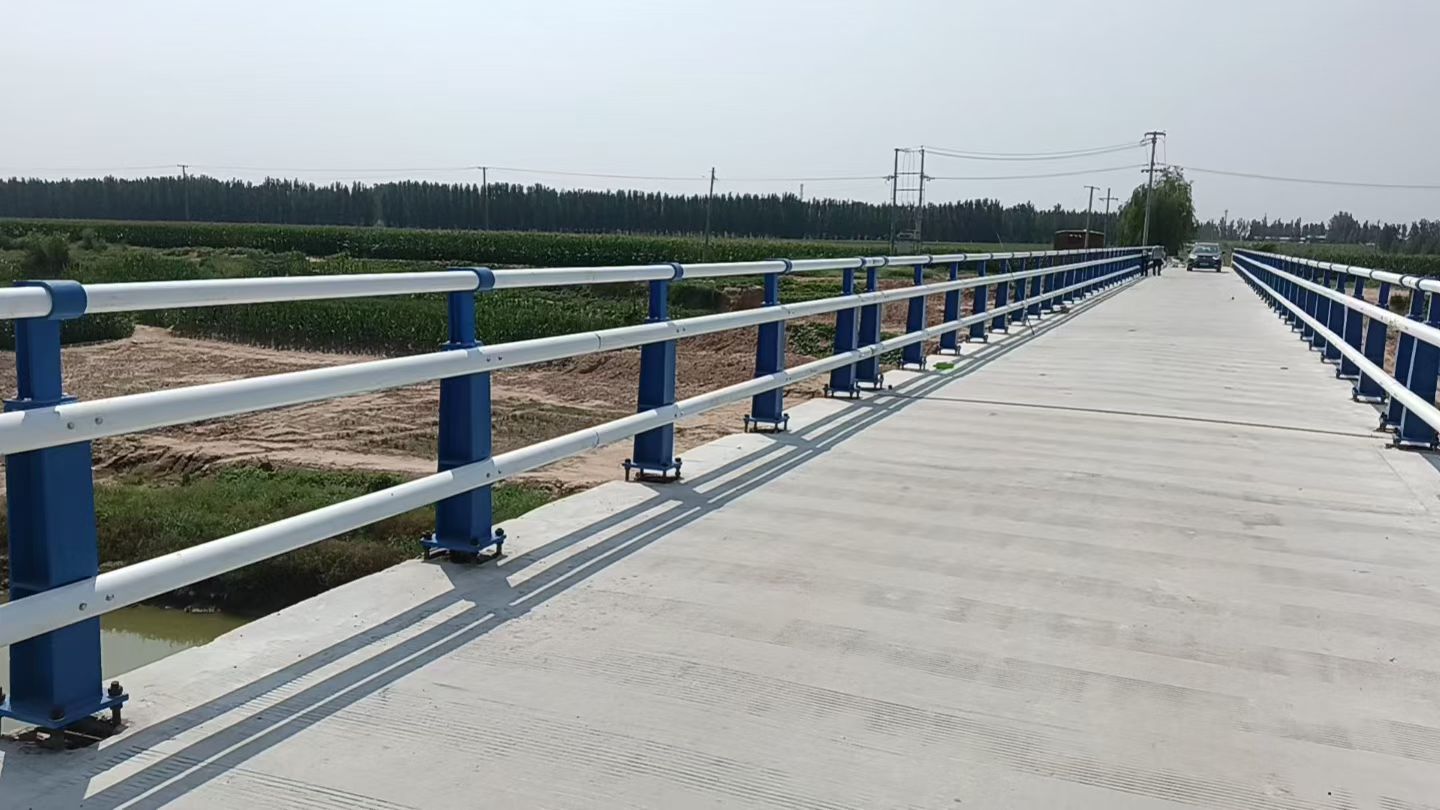 晉中靈石白鋼護(hù)欄-品質(zhì)保障