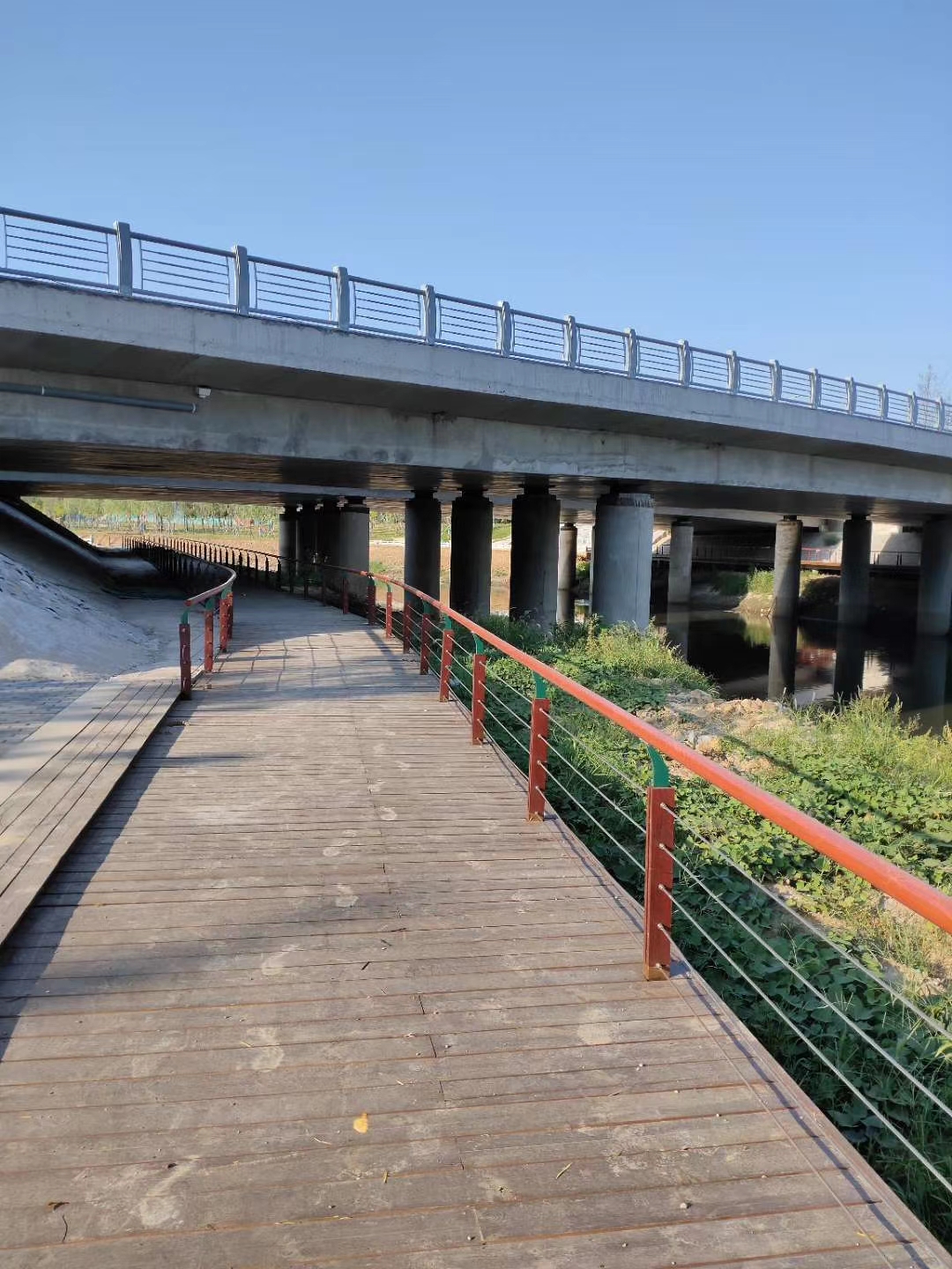 不銹鋼絲繩護欄發(fā)貨及時