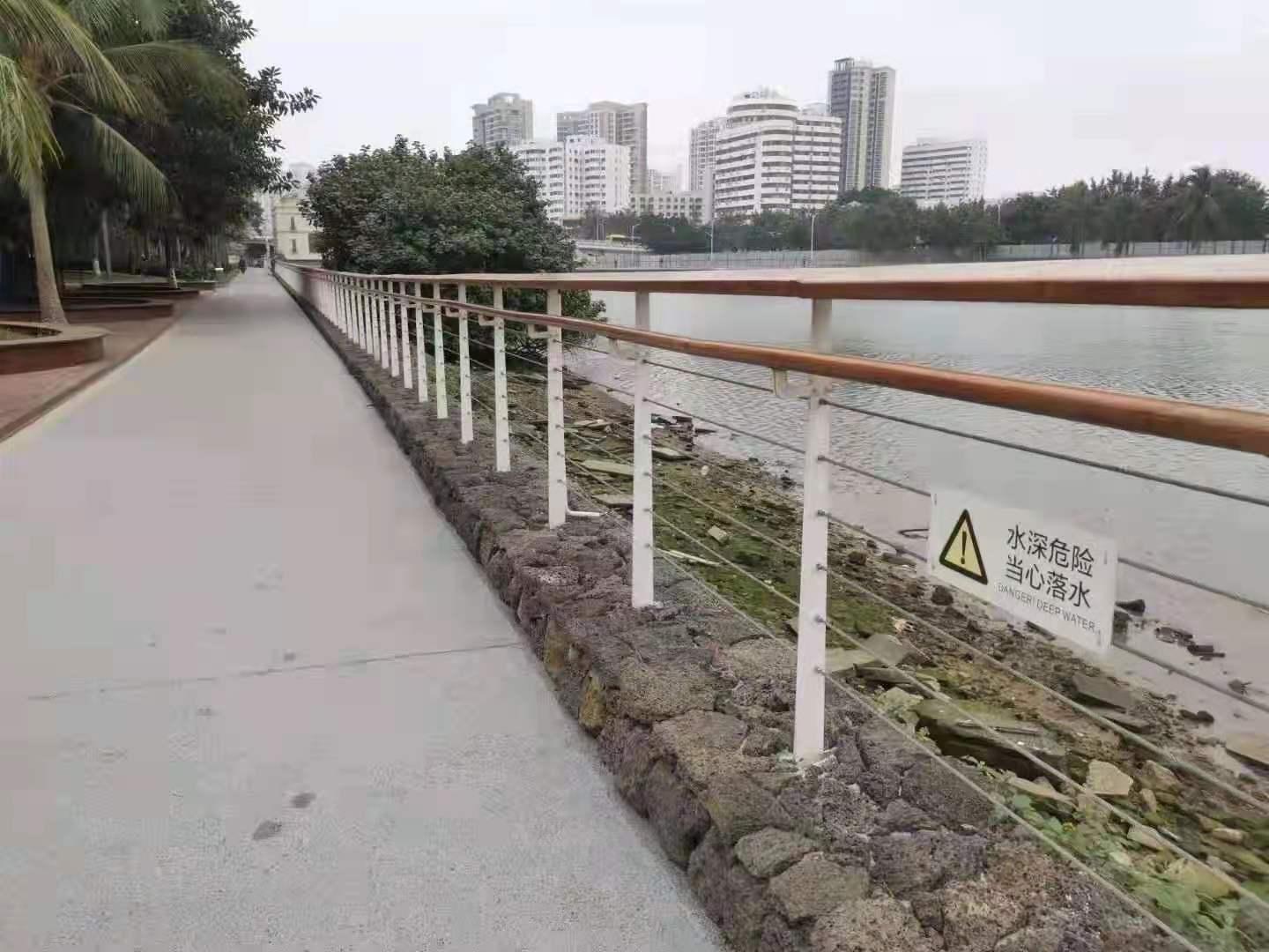 綿陽橋梁鋼絲繩護欄批發(fā)