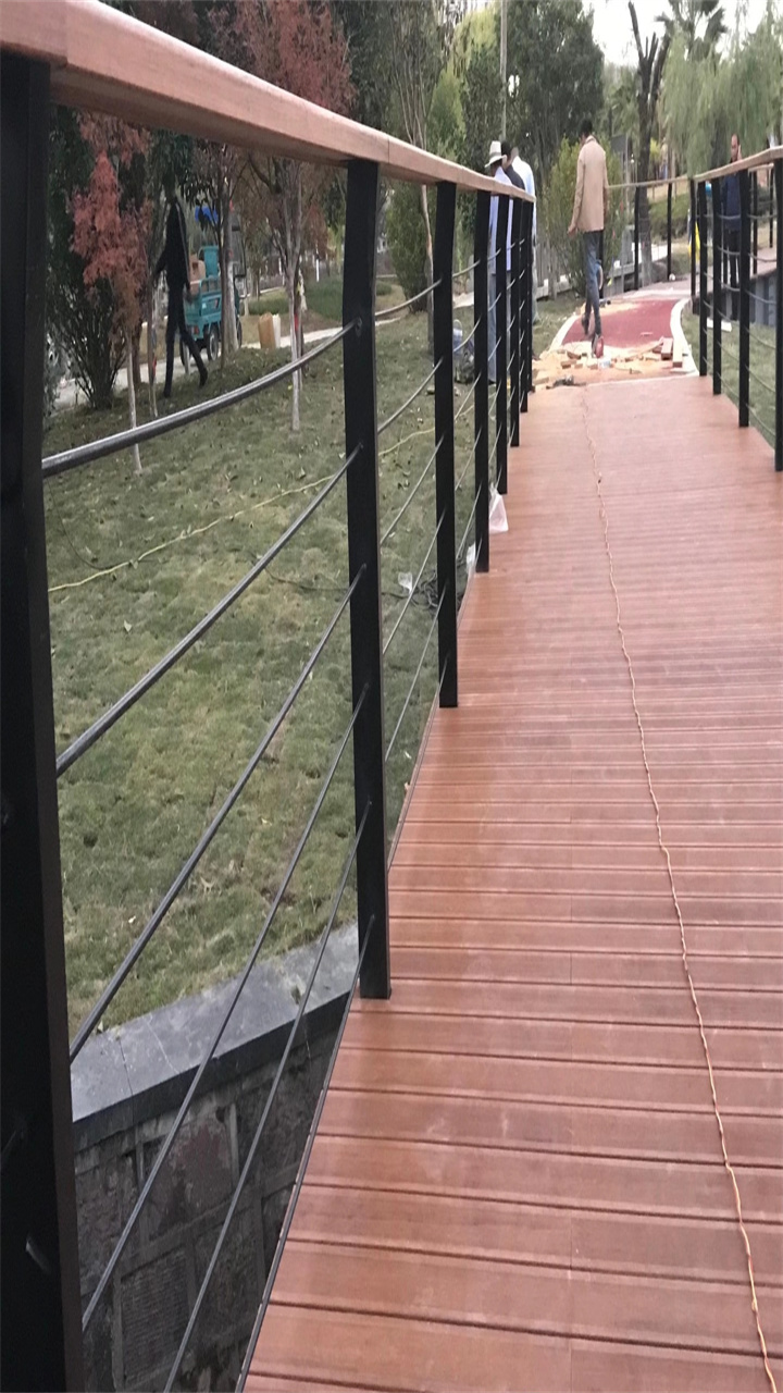 呼和浩特鋼絲繩護欄
柔性鋼絲繩護欄
五索鋼絲繩護欄
六索鋼絲繩護欄
鍍鋅鋼絲繩護欄
公路鋼絲繩護欄
山路鋼絲繩護欄
景區(qū)鋼絲繩護欄
河道鋼絲繩護欄
防撞鋼絲繩護欄報價