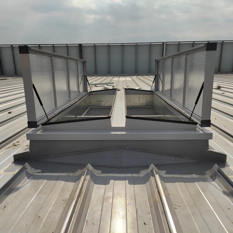 屋頂通風采光排煙天窗團隊