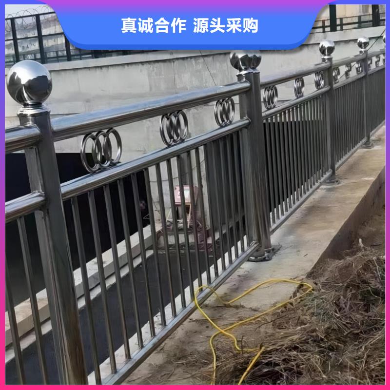 琼中县仿木纹河道护栏栏杆不锈钢河道栏杆生产厂家位置交货准时