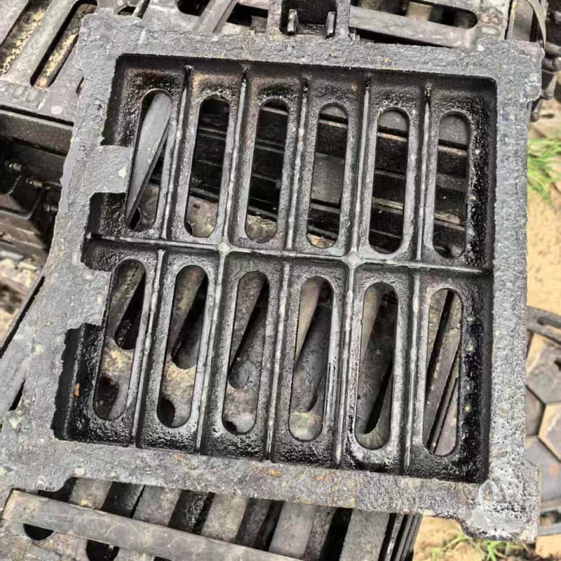 凌云球墨鑄鐵篦子溝蓋板300x500下水道篦子多年經(jīng)驗(yàn)值得信賴