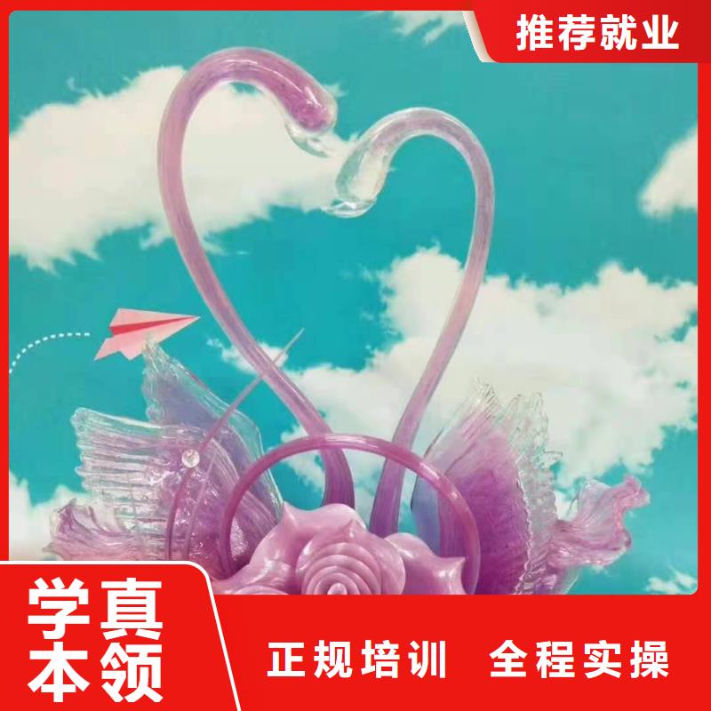 【厨师技校】-哪里能学修电动汽车免费试学校企共建