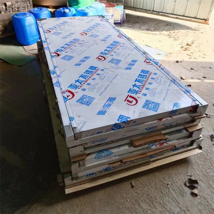 射線防護(hù)鉛門現(xiàn)貨批發(fā)