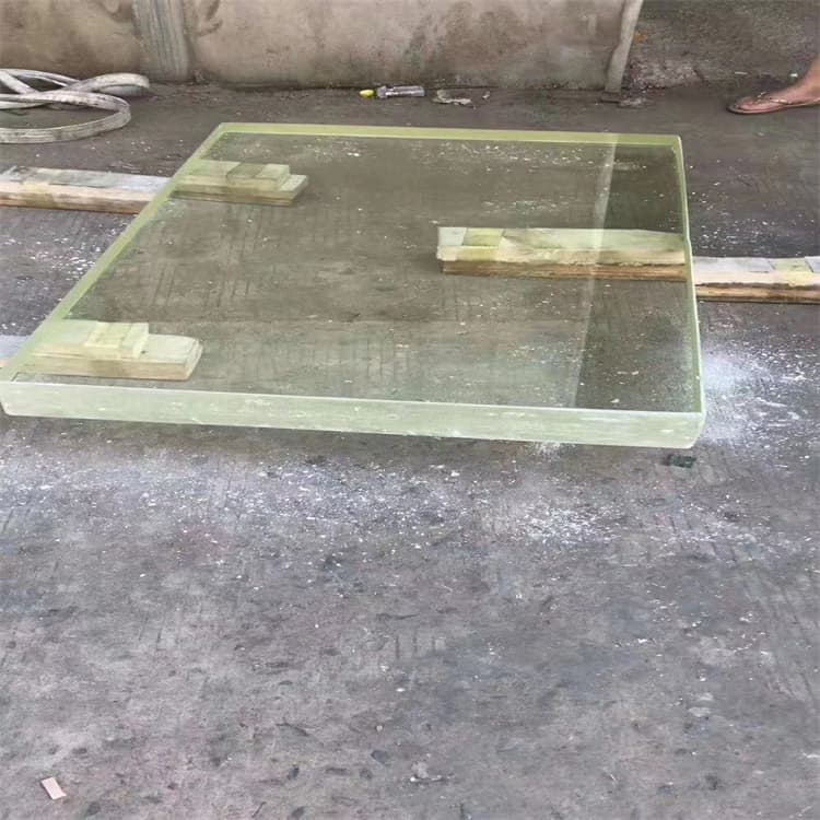 質(zhì)量?jī)?yōu)的輻射鉛玻璃實(shí)體廠家