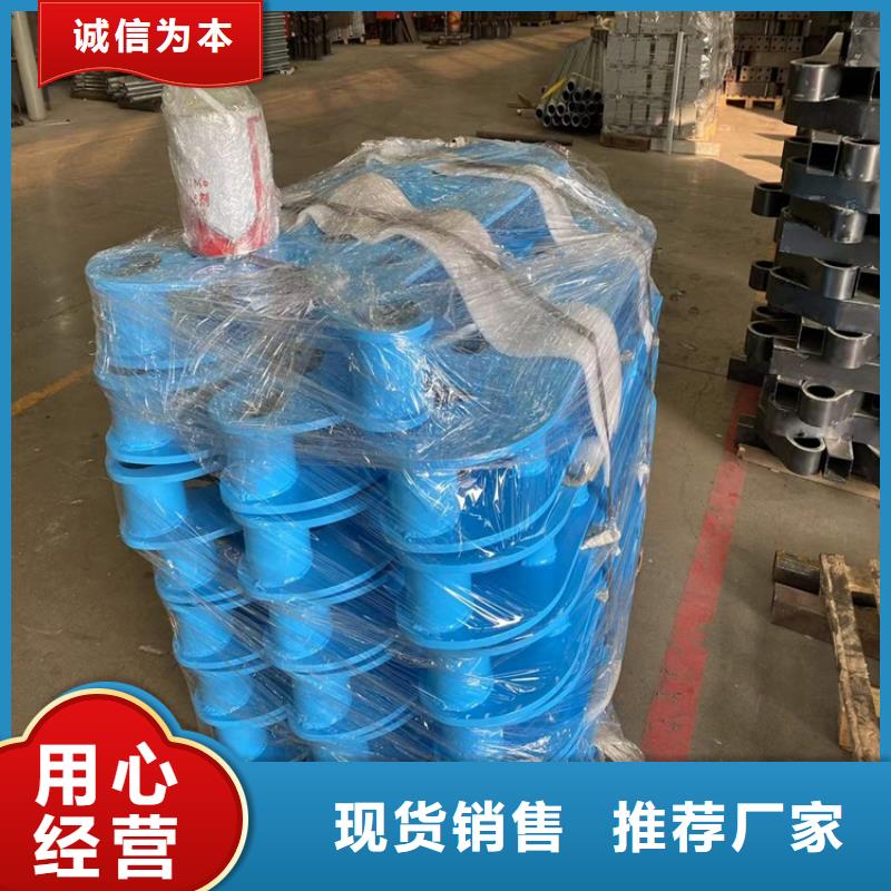 平?jīng)龀鞘械缆犯綦x欄桿工廠貨源
