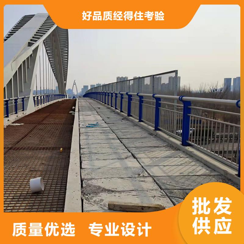 重慶不銹鋼景觀仿木紋欄桿直供廠家