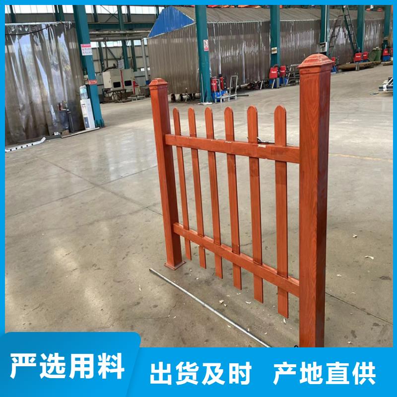 西寧口碑好的不銹鋼復(fù)合管道路護(hù)欄基地