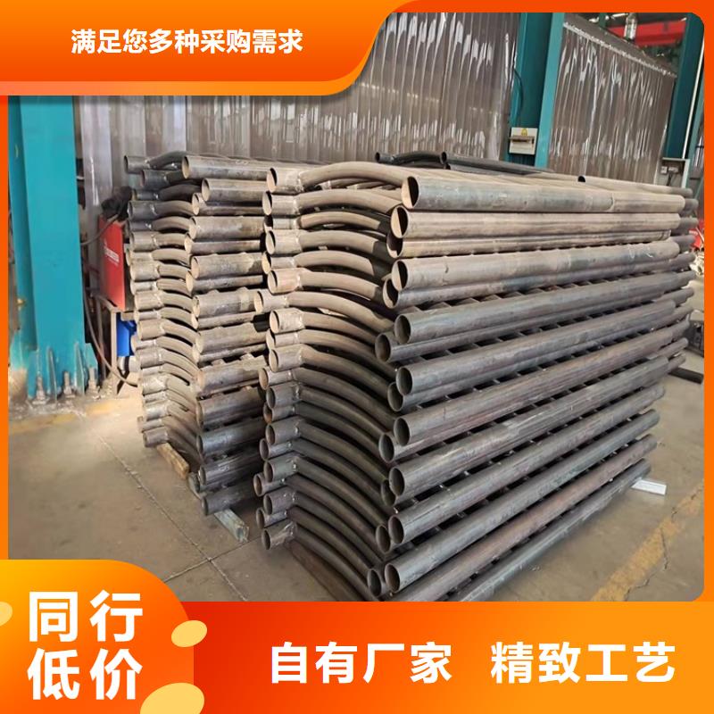 海門(mén)304不銹鋼復(fù)合管橋梁護(hù)欄大量現(xiàn)貨供應(yīng)