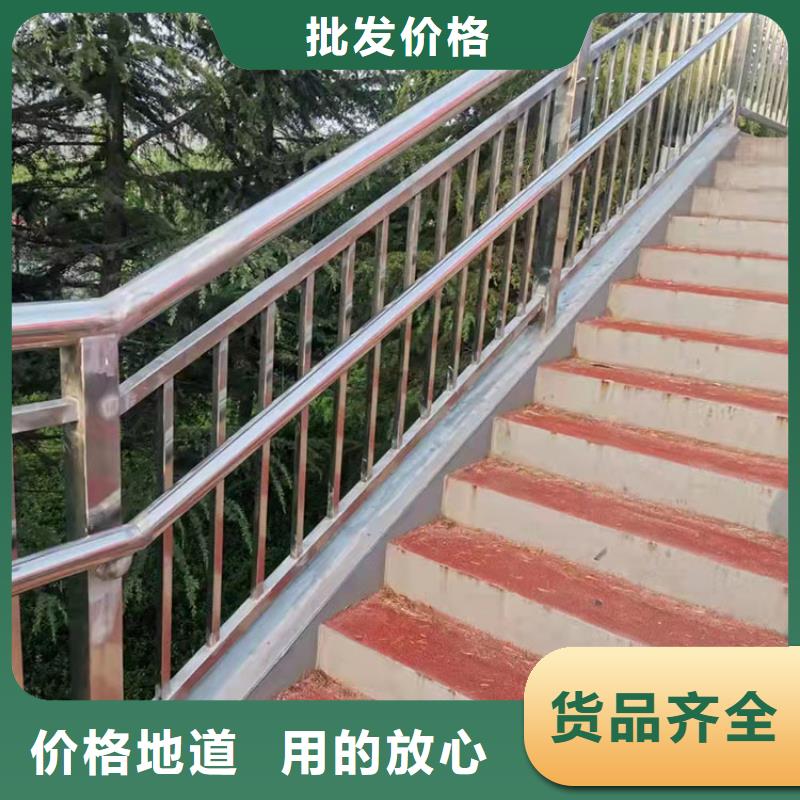 青島生產(chǎn)公路防撞護欄的經(jīng)銷商