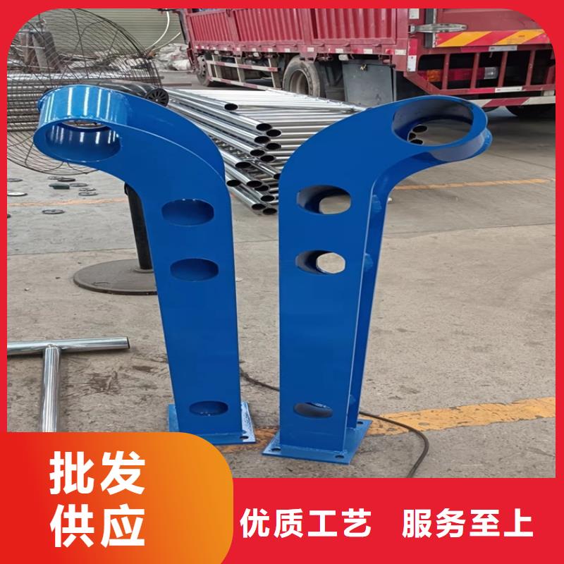 龍巖LED燈光護欄-LED燈光護欄量大從優(yōu)