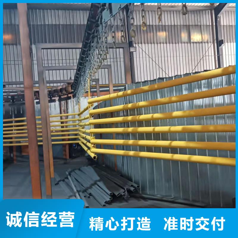 梅州不銹鋼復(fù)合管道路護(hù)欄購買注意事項(xiàng)