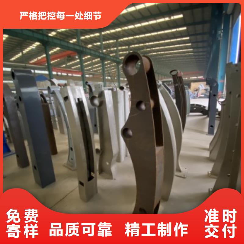 金屬梁柱式中央防撞護(hù)欄實(shí)力廠家生產(chǎn)甄選好物