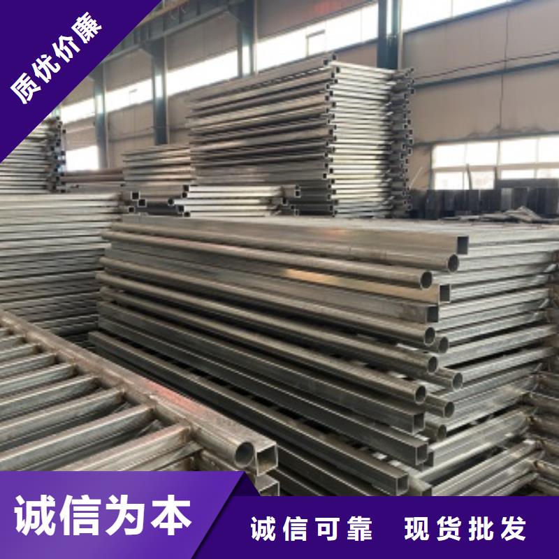 嘉峪關(guān)橋上的防撞護(hù)欄10年生產(chǎn)廠家