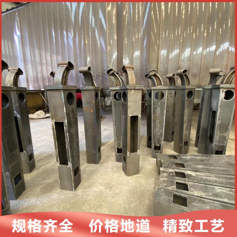 生產(chǎn)不銹鋼橋梁防護(hù)欄桿的廠家品質(zhì)不將就
