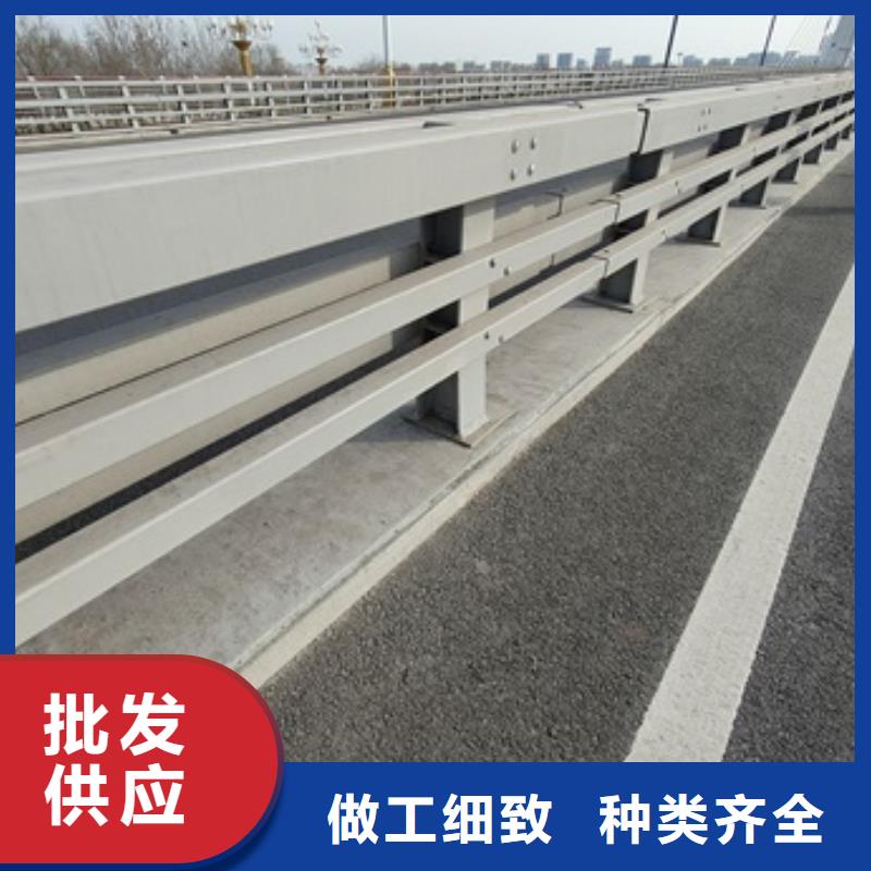 Q355E防撞欄桿合格才出廠廠家貨源