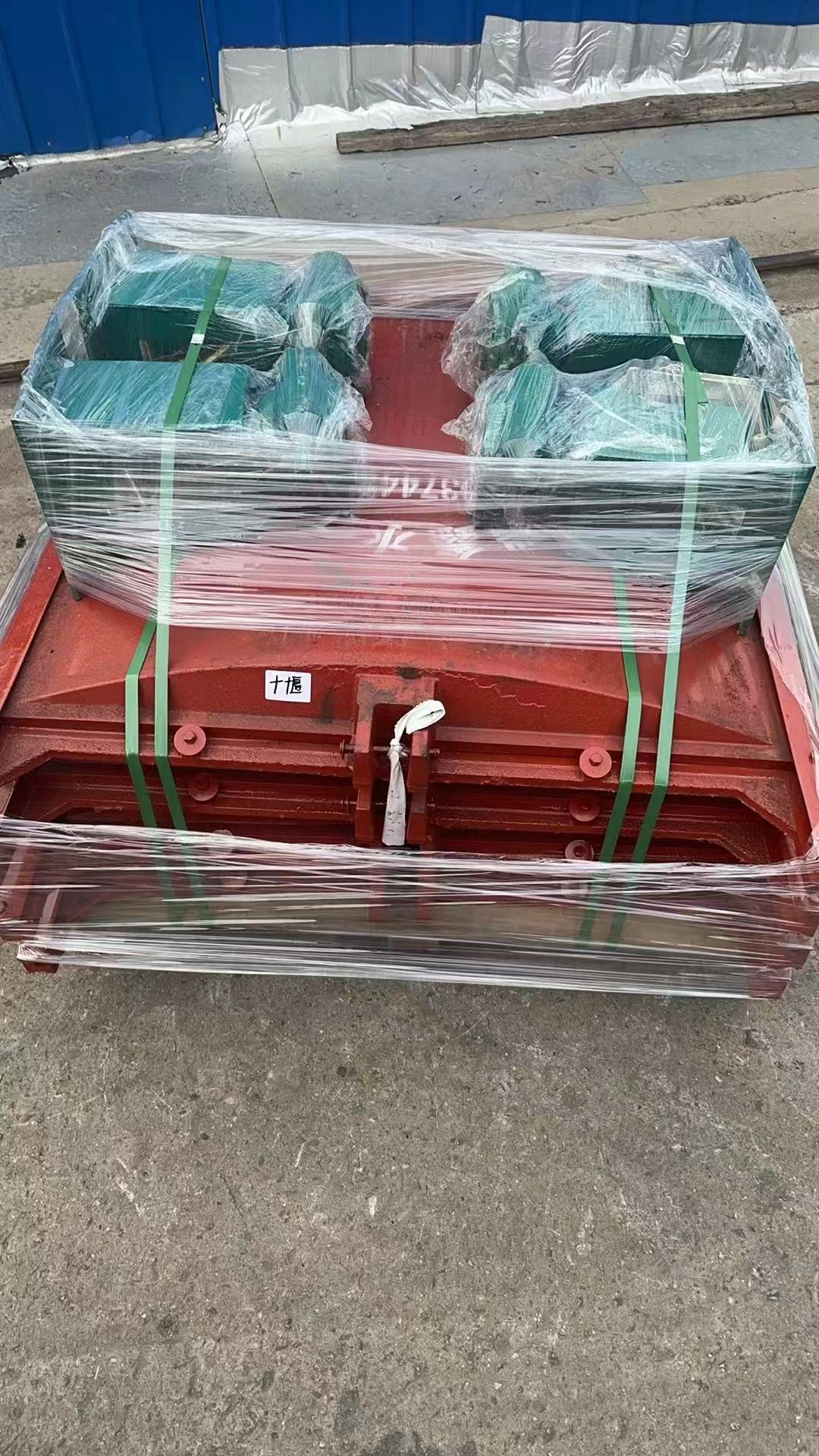 平面拱形闸门-双向铸铁镶铜闸门终身维护专心专注专业
