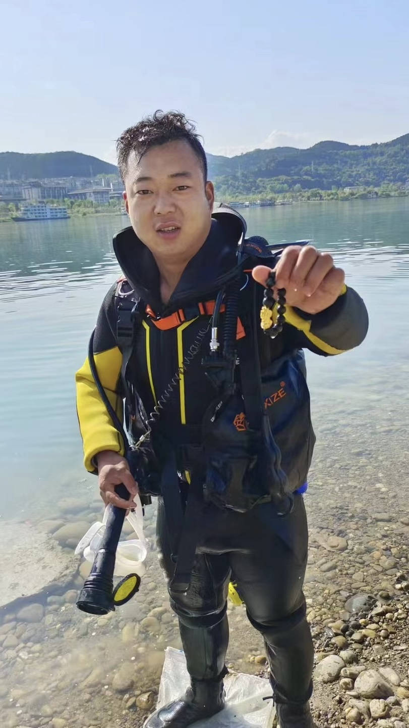 廣州水下打撈人多少錢誠(chéng)信經(jīng)營(yíng)