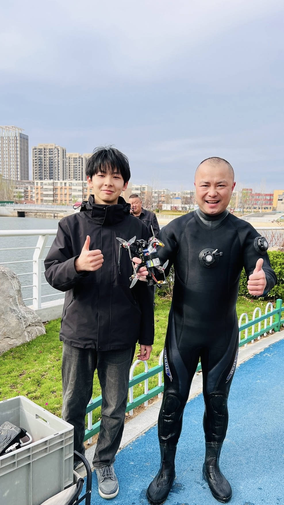 潛水打撈水下打撈手機多少錢打撈救援電話