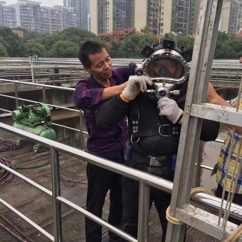 潛水員閘門水里面維修 潛水員閘門水里面維修價(jià)格